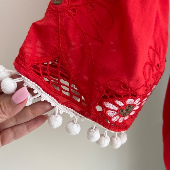 Top - Picture 2 of 3